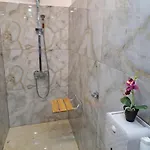 Villa Deluxe Center Independent House -5 Min By Walk From #house With Garden's Tent ,2 Bedrooms And Living With Equiped Kitchen&comfort Included Burgas