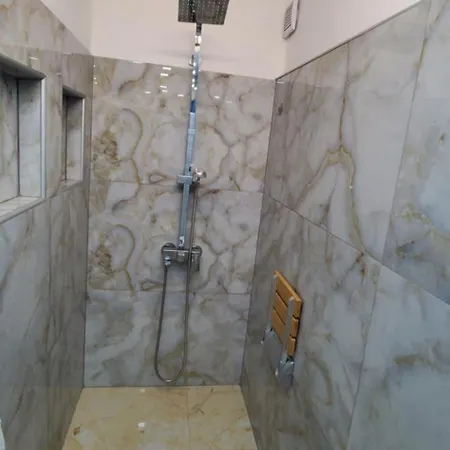 빌라 2 Bedroom House In Downtown With Garden Next To The Beach,sea Garden 5 Min By Walk *