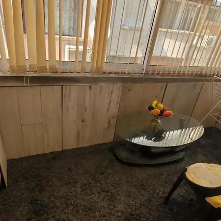 2 Bedroom House In Downtown With Garden Next To The Beach,sea Garden 5 Min By Walk 빌라