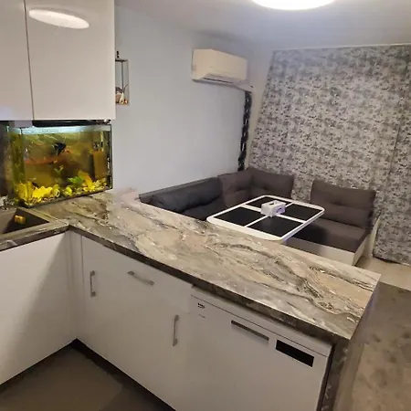 빌라 2 Bedroom House In Downtown With Garden Next To The Beach,sea Garden 5 Min By Walk *