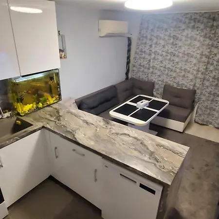 빌라 2 Bedroom House In Downtown With Garden Next To The Beach,sea Garden 5 Min By Walk