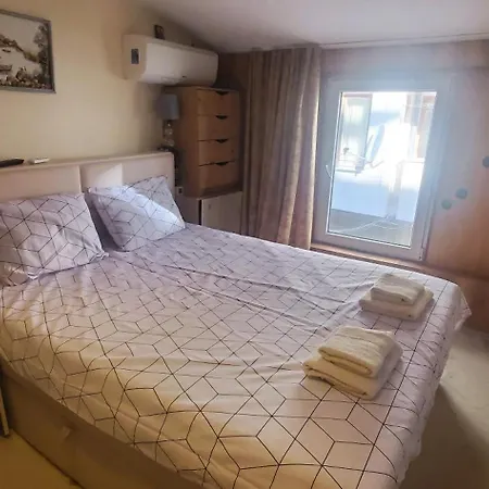 2 Bedroom House In Downtown With Garden Next To The Beach,sea Garden 5 Min By Walk 빌라