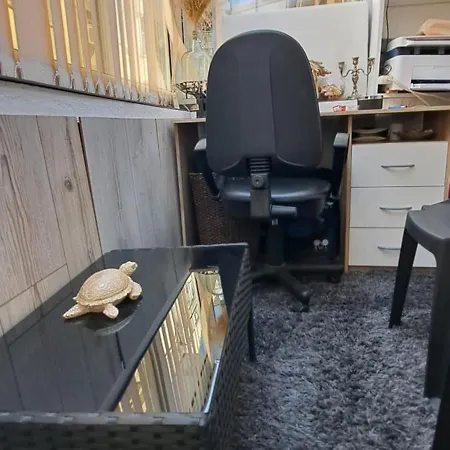 2 Bedroom House In Downtown With Garden Next To The Beach,sea Garden 5 Min By Walk 빌라 *